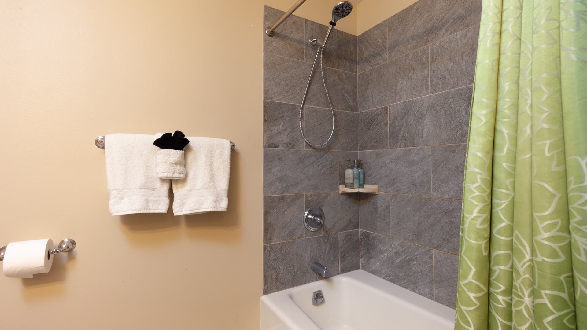 Sunshine Oasis - Image 21