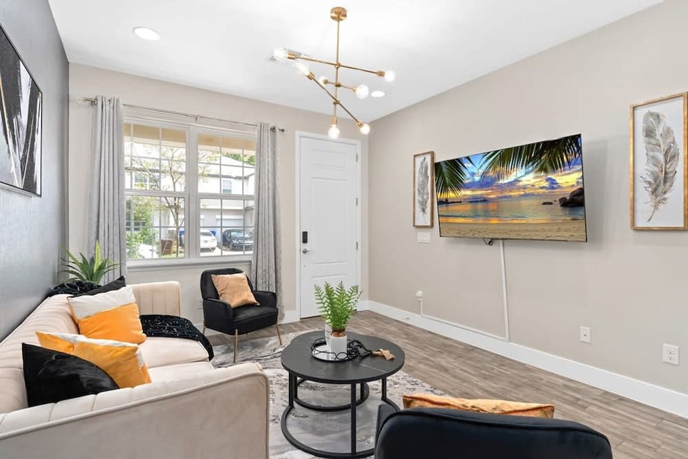 Bright Nest - Image 2