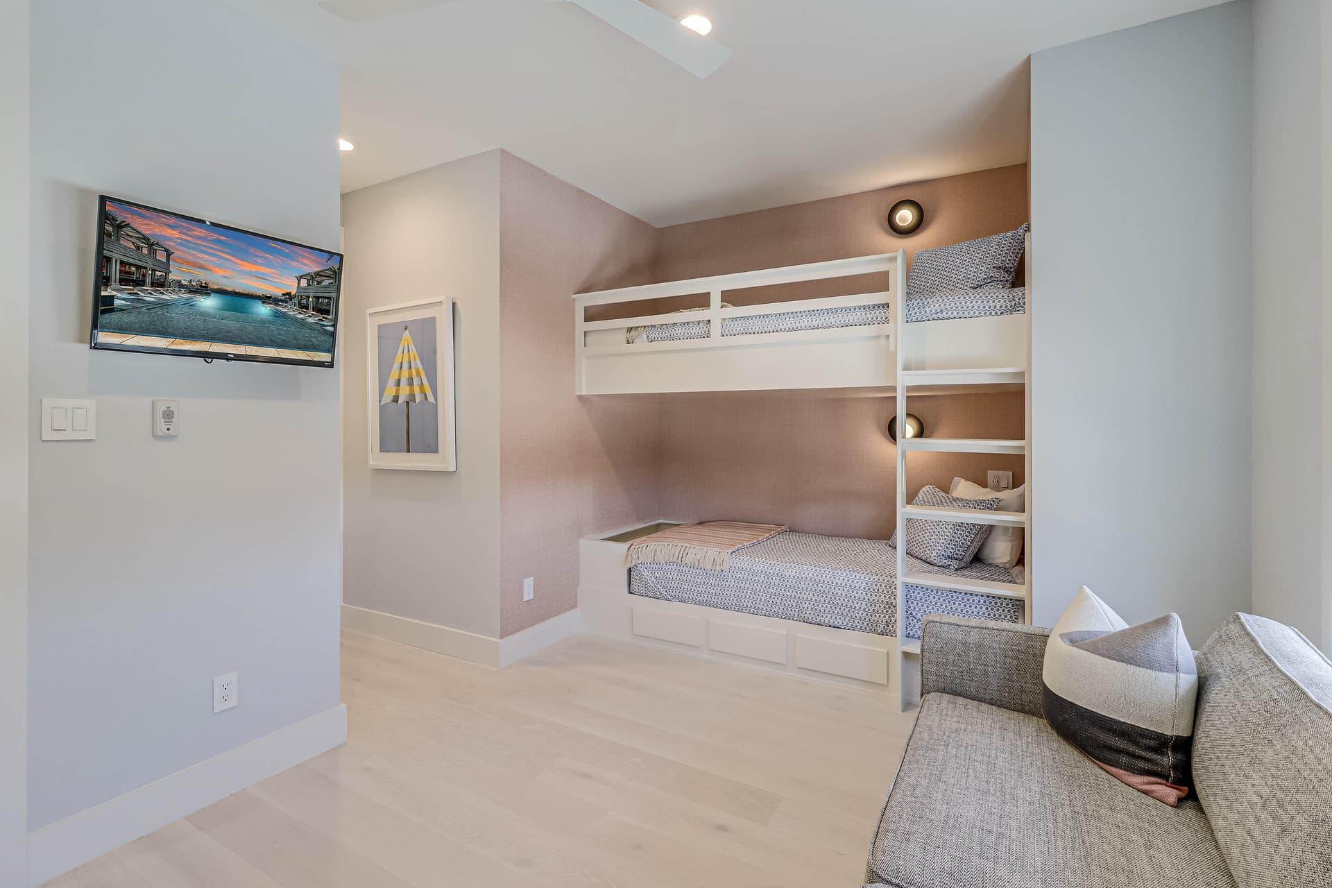 Surf Camp - Image 19