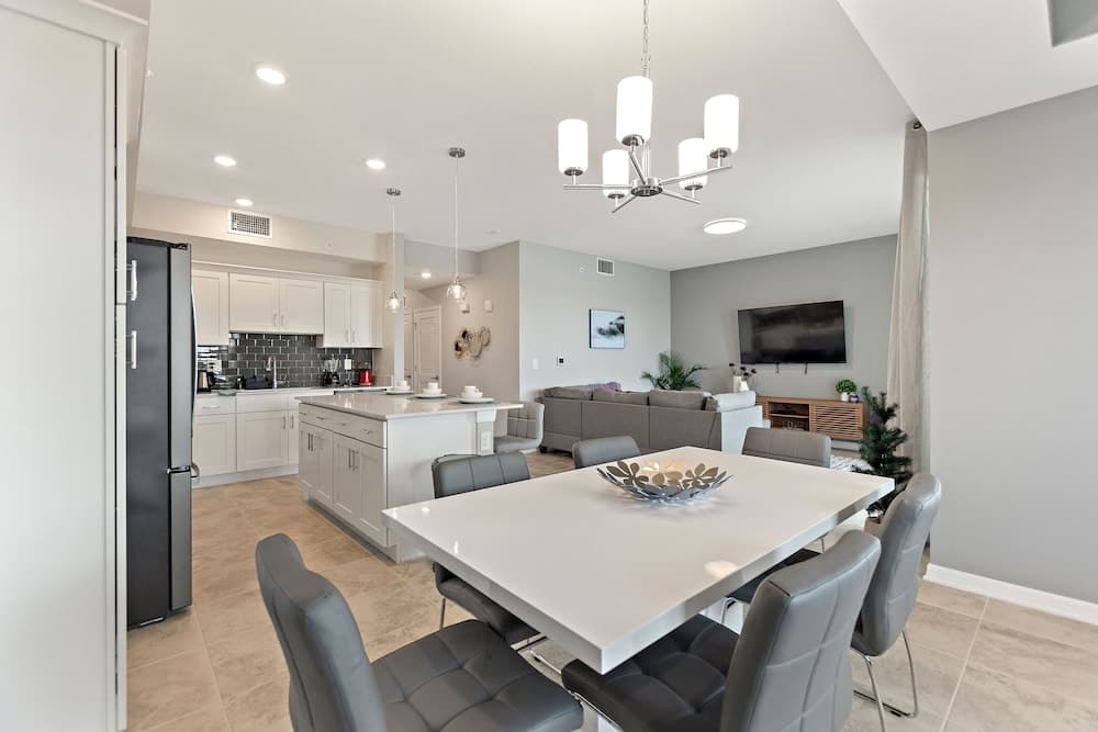 Sweet Suite - Image 5