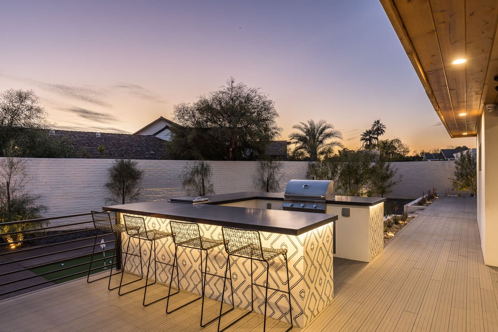 Camelback Manor - Image 25