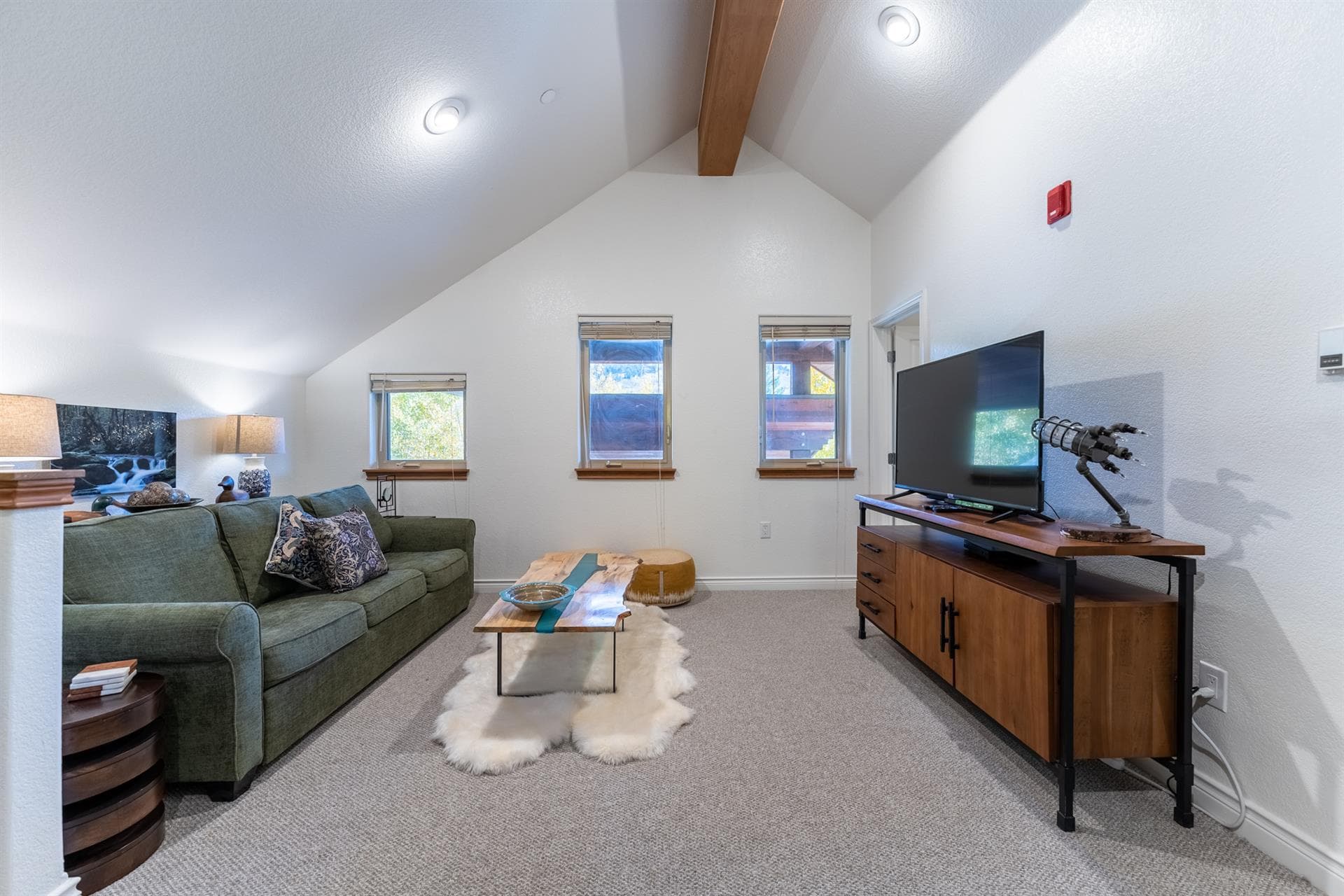 Retreat on the Blue - Image 19