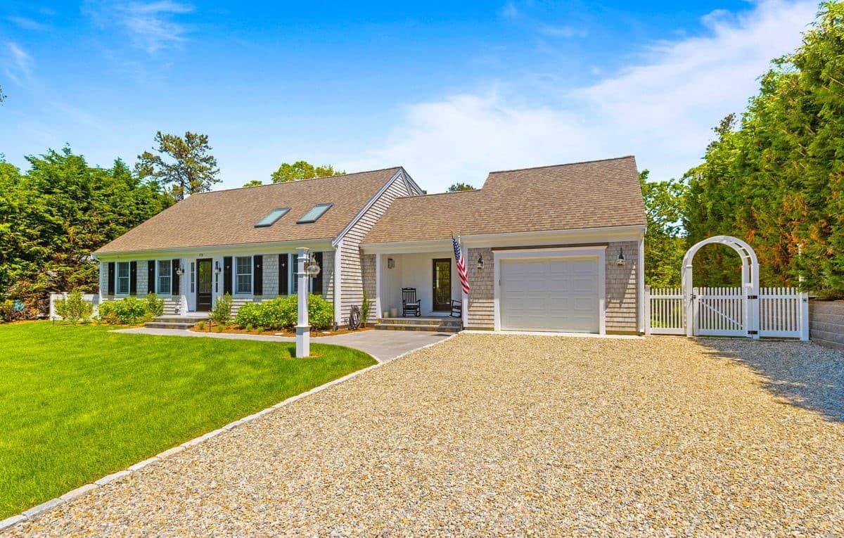 Barefoot Bungalow - Image 2