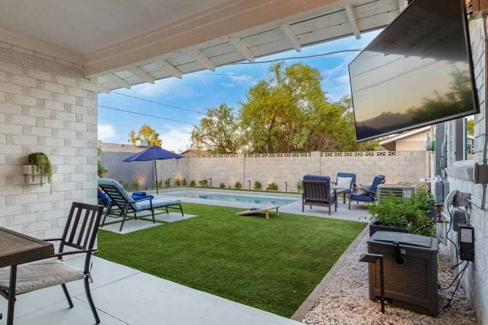 Crown Azul Retreat - Image 35