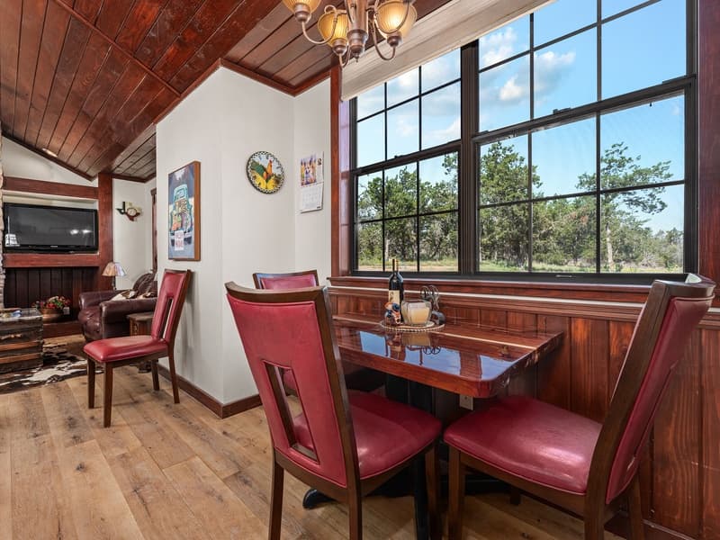 Cedar Bliss Texas Cabin - Image 8