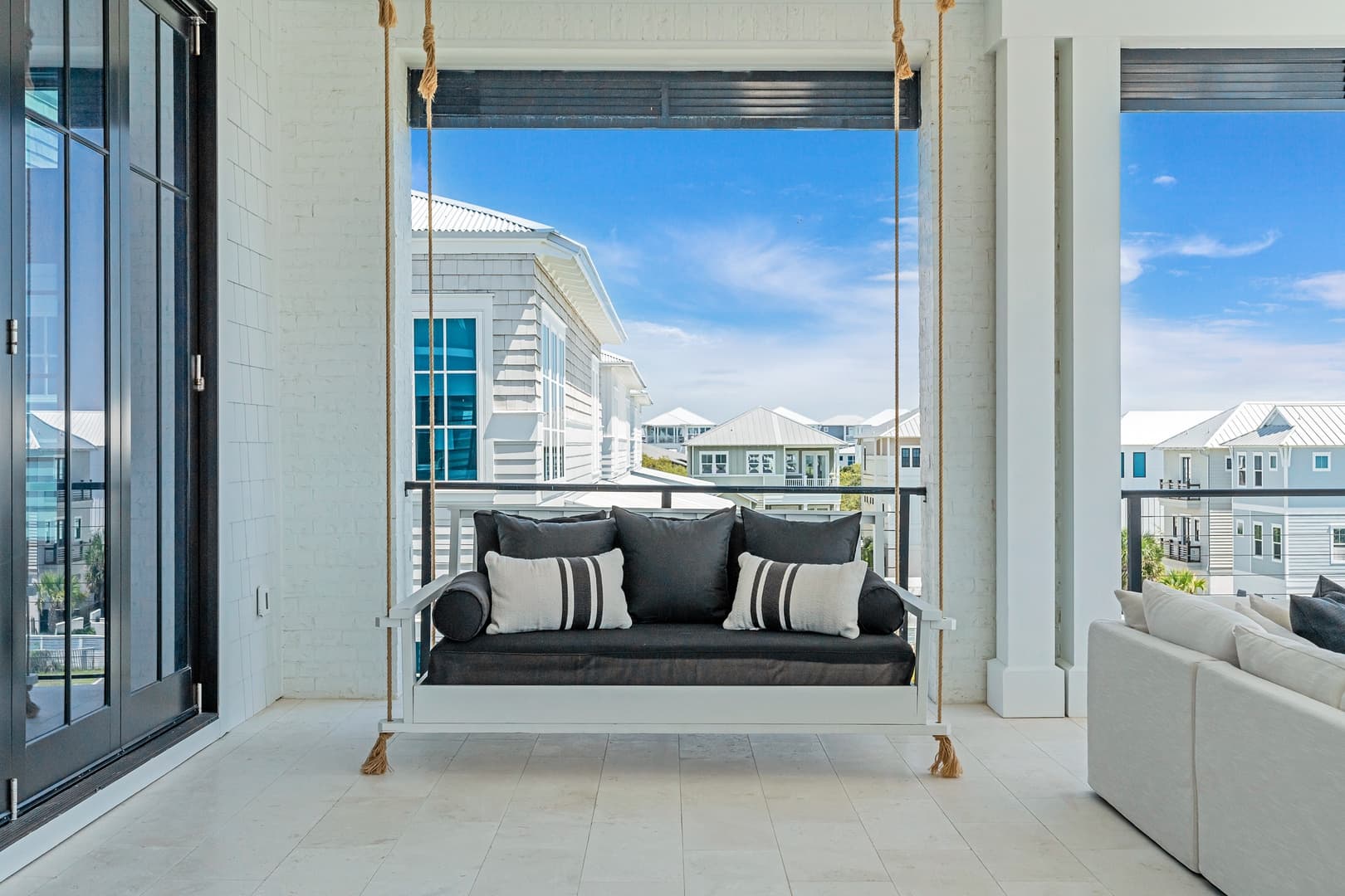 Grand Pearl - Image 131