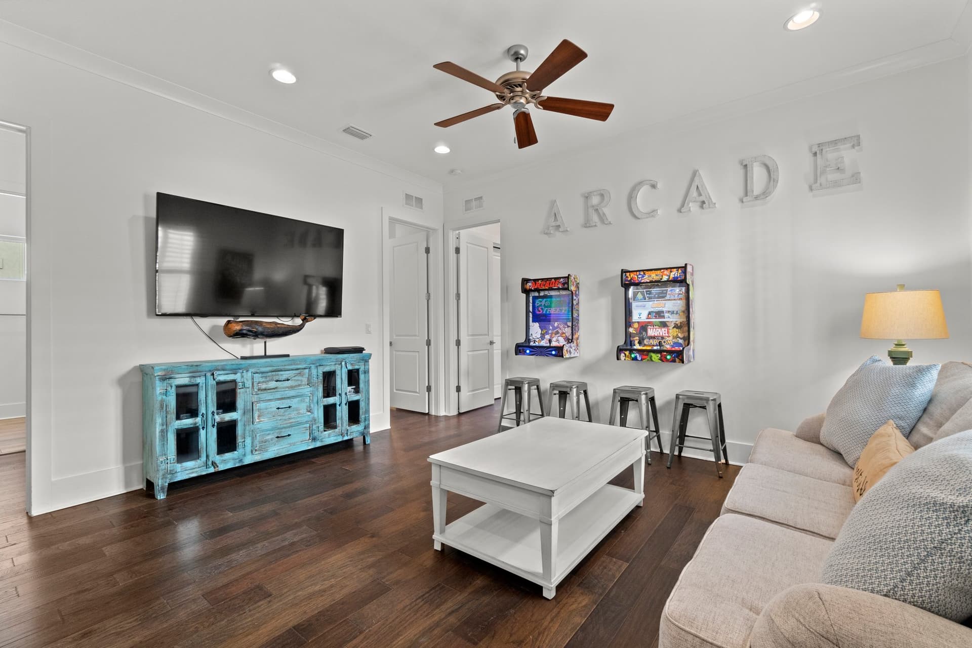 Breezy Manor - Image 17