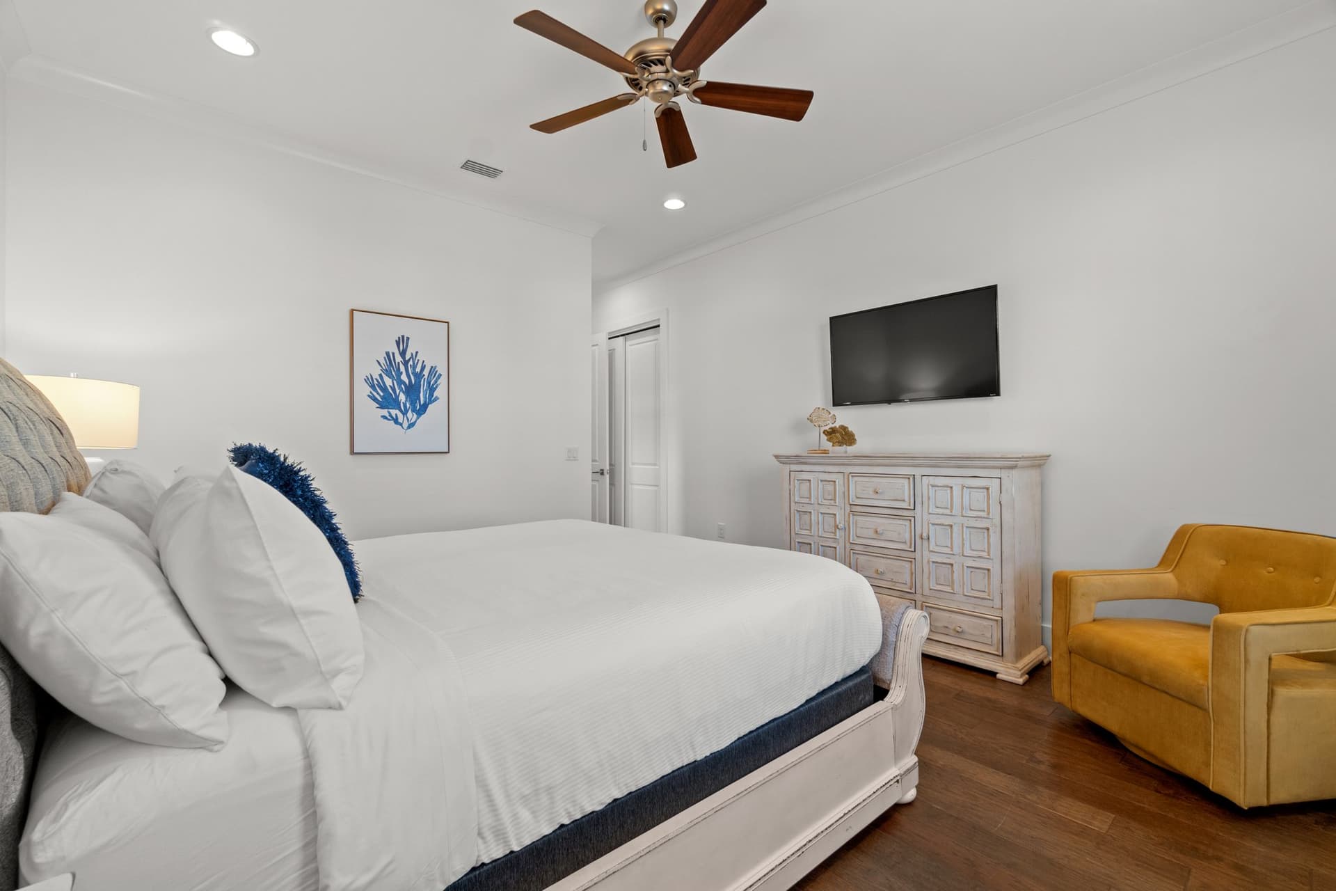 Breezy Manor - Image 26