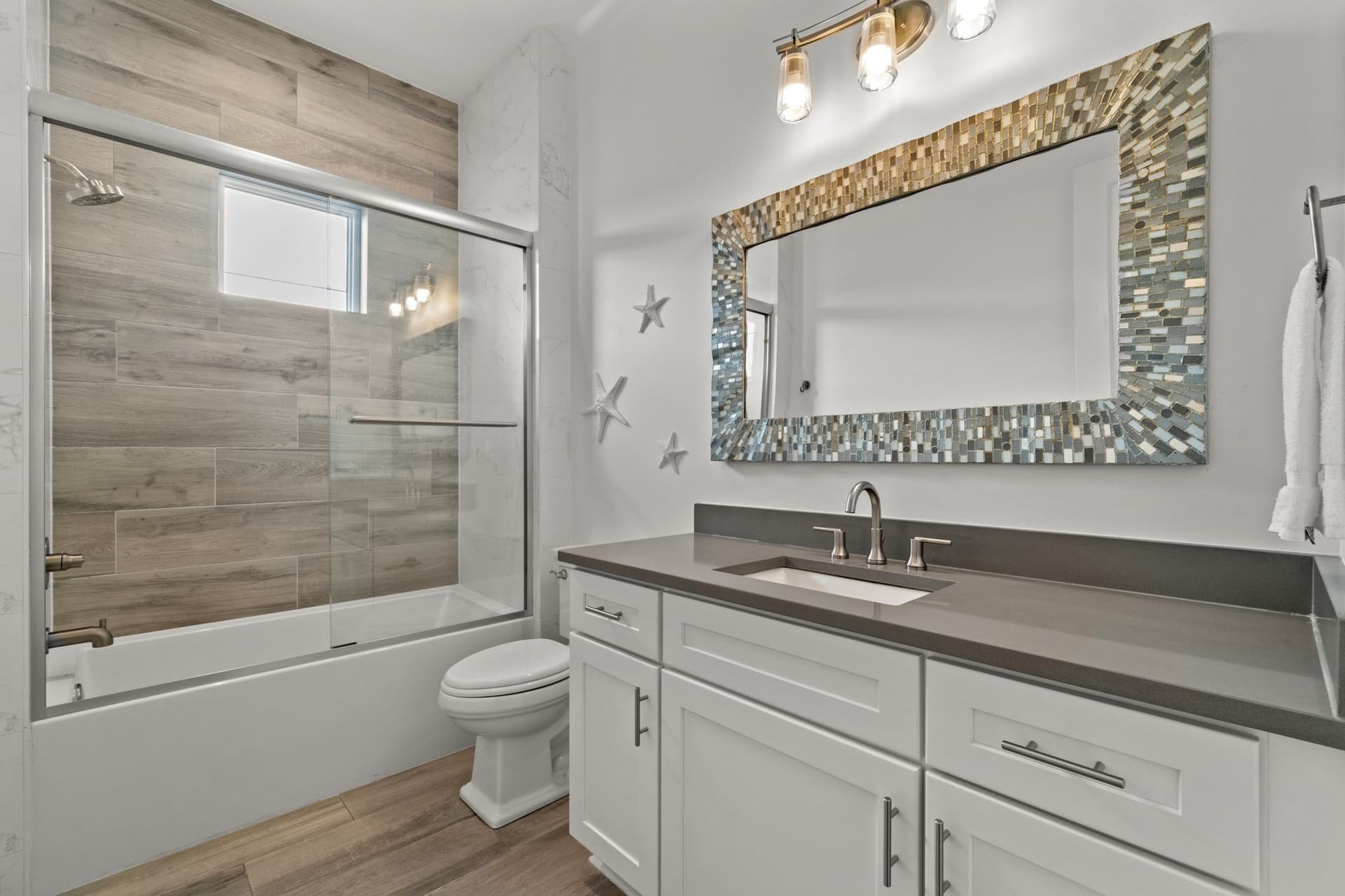 Breezy Manor - Image 28