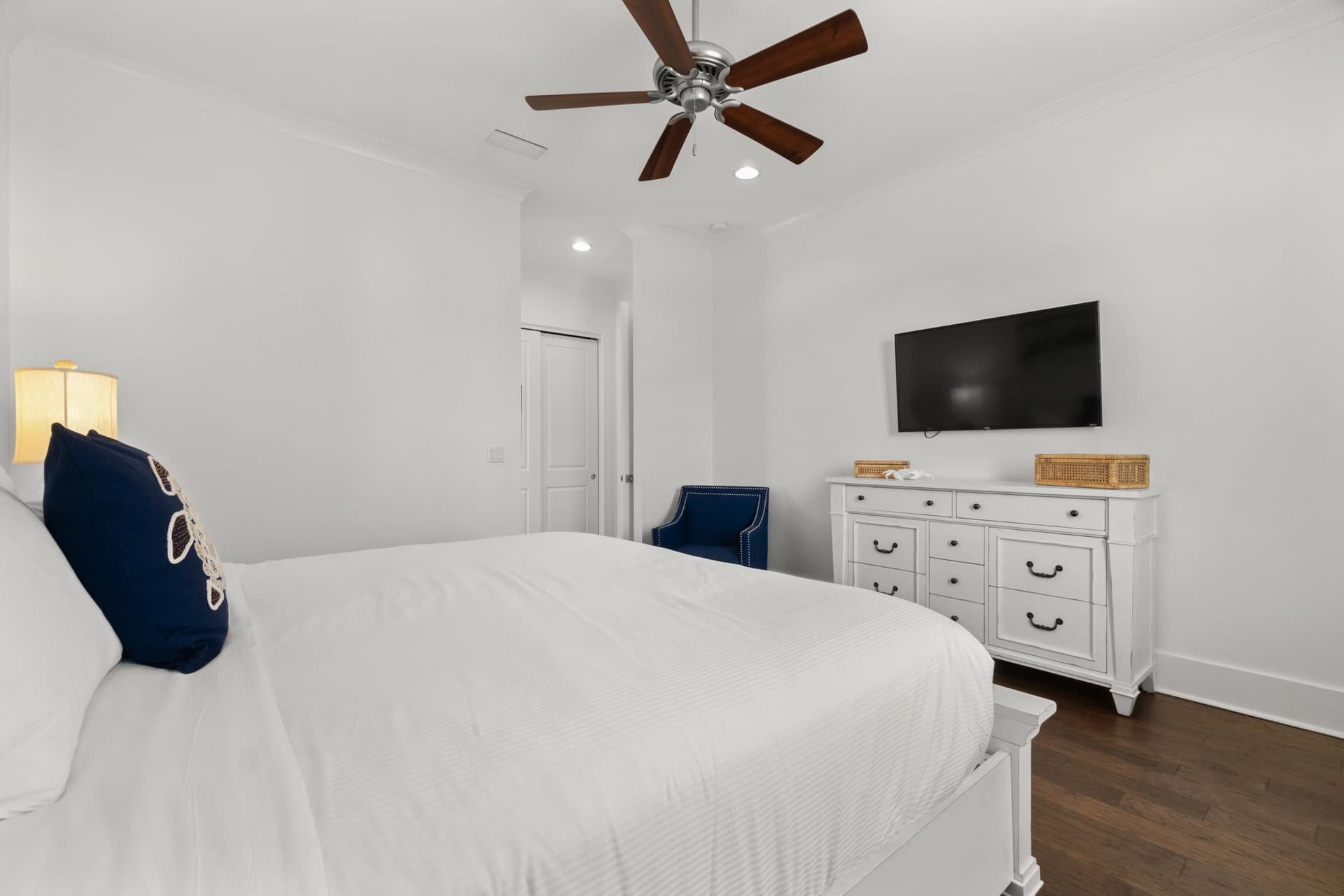 Breezy Manor - Image 41