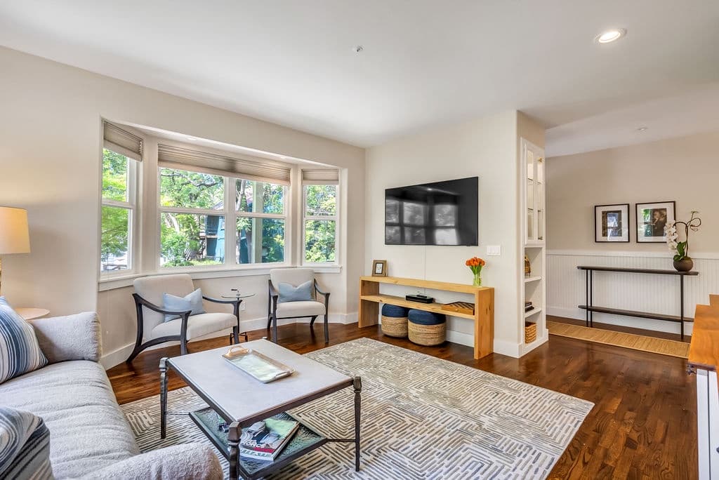 Creekside Cottage Home - Image 5