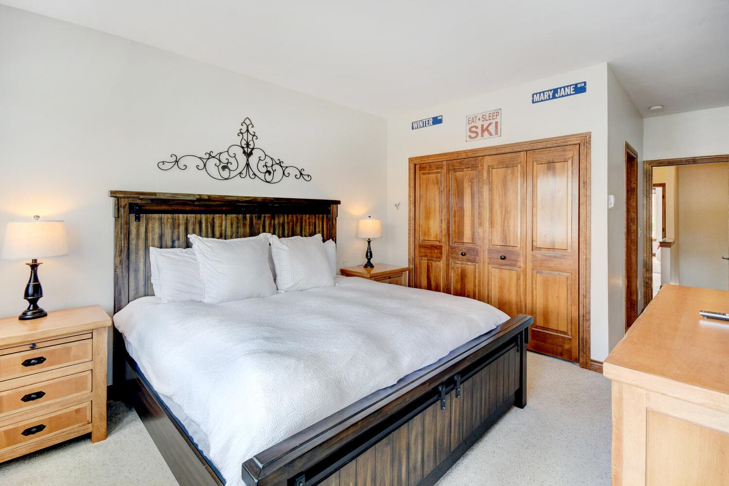 Telemark Luxury Condo #524 - Image 8