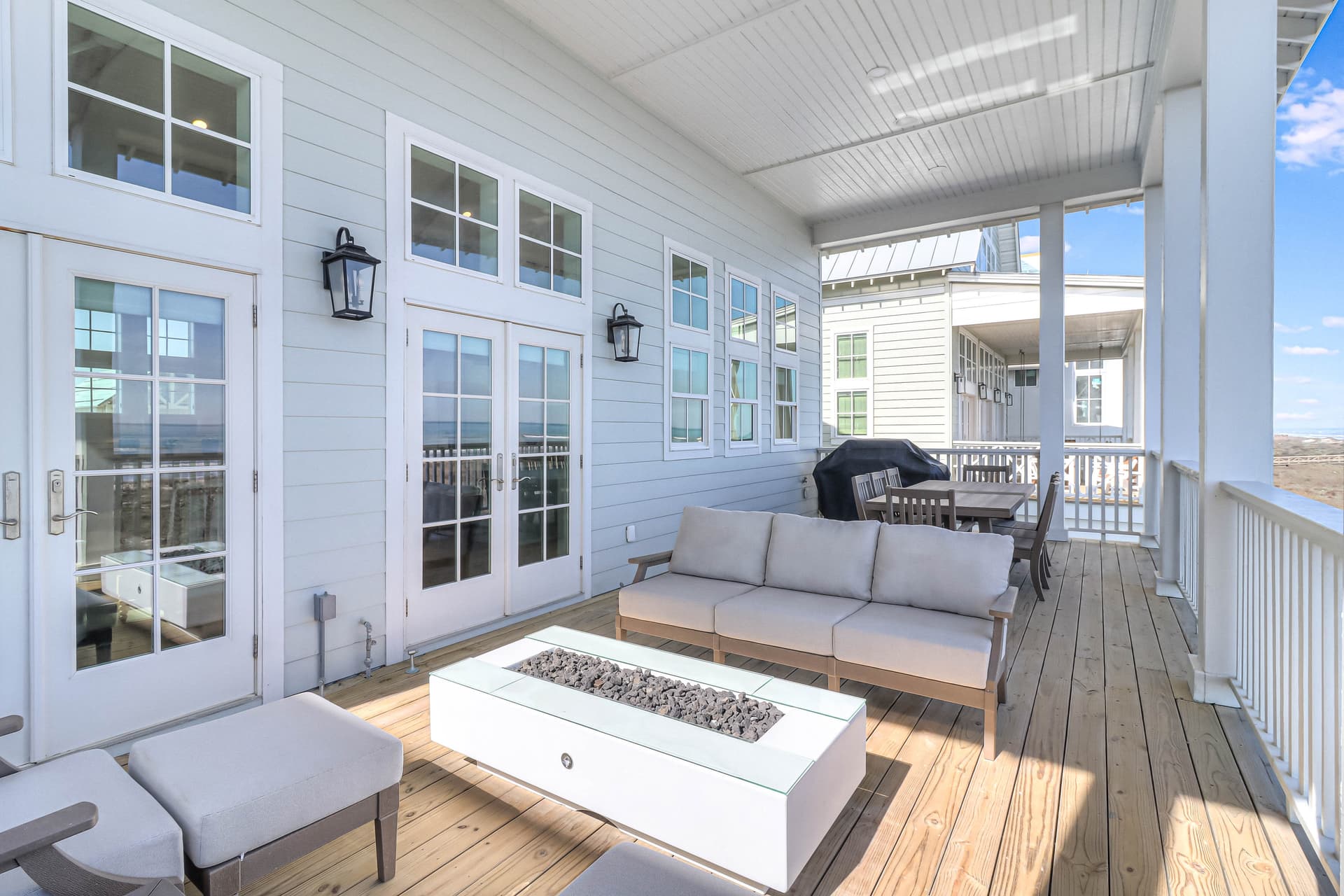 Beachfront Vibe - Image 42