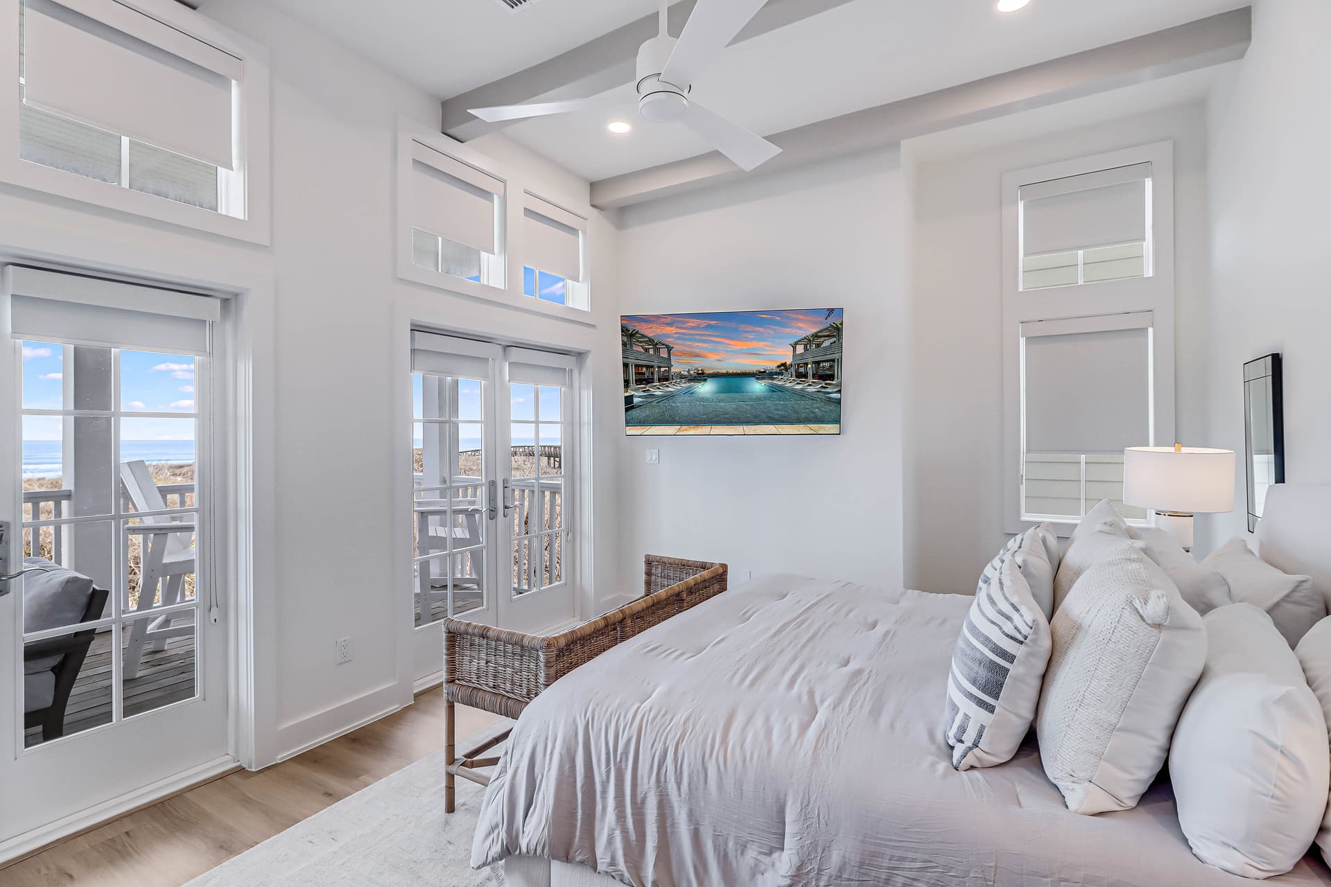 Beachfront Vibe - Image 15