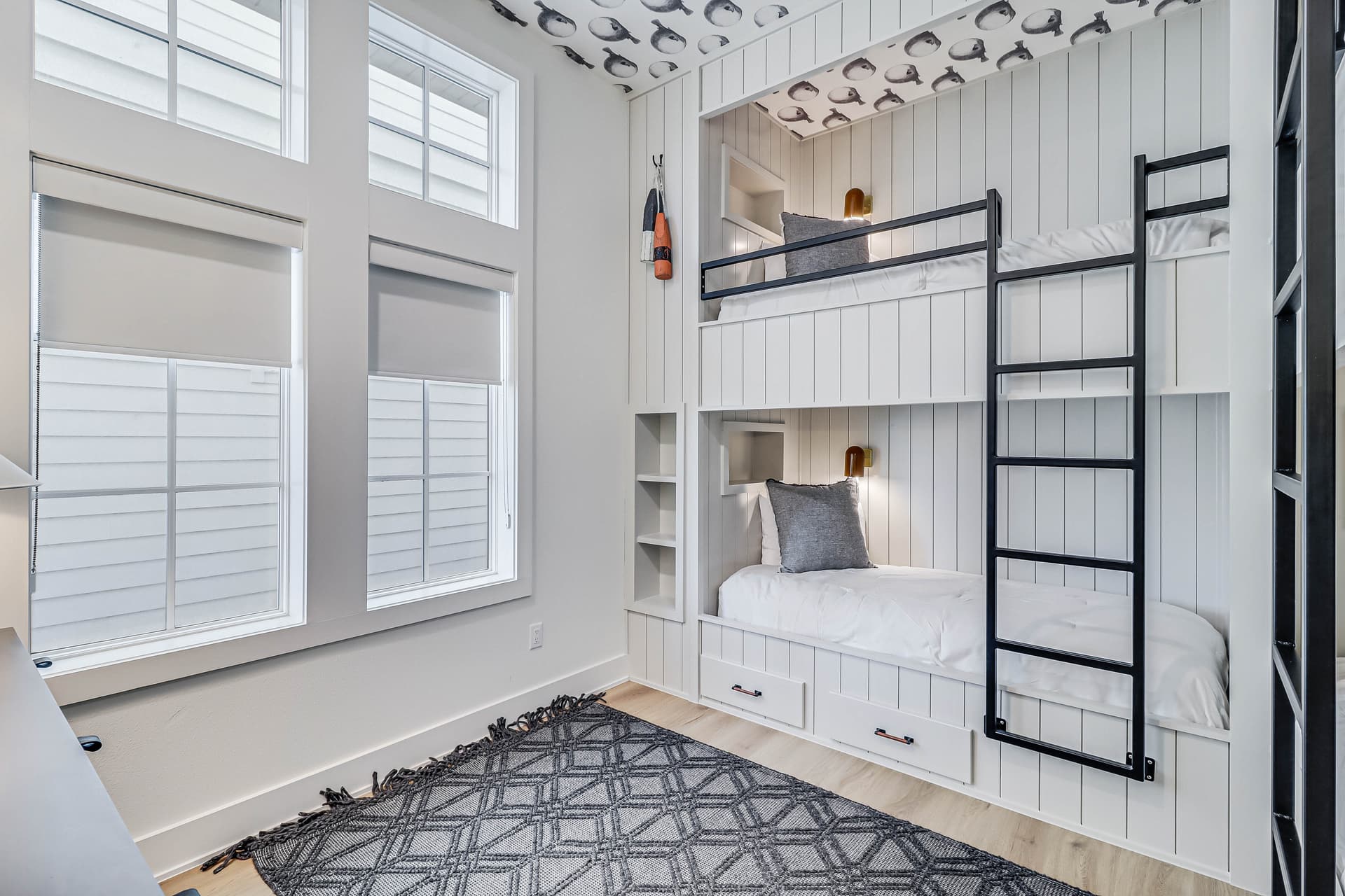 Beachfront Vibe - Image 25