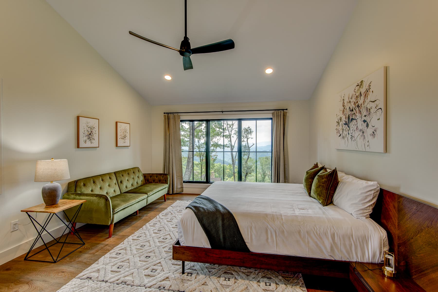 Bear Cave - Image 26