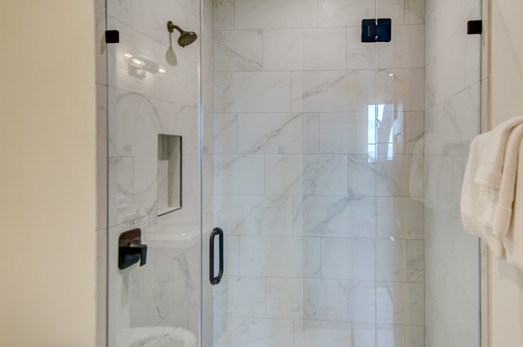 Bear Cave - Image 35