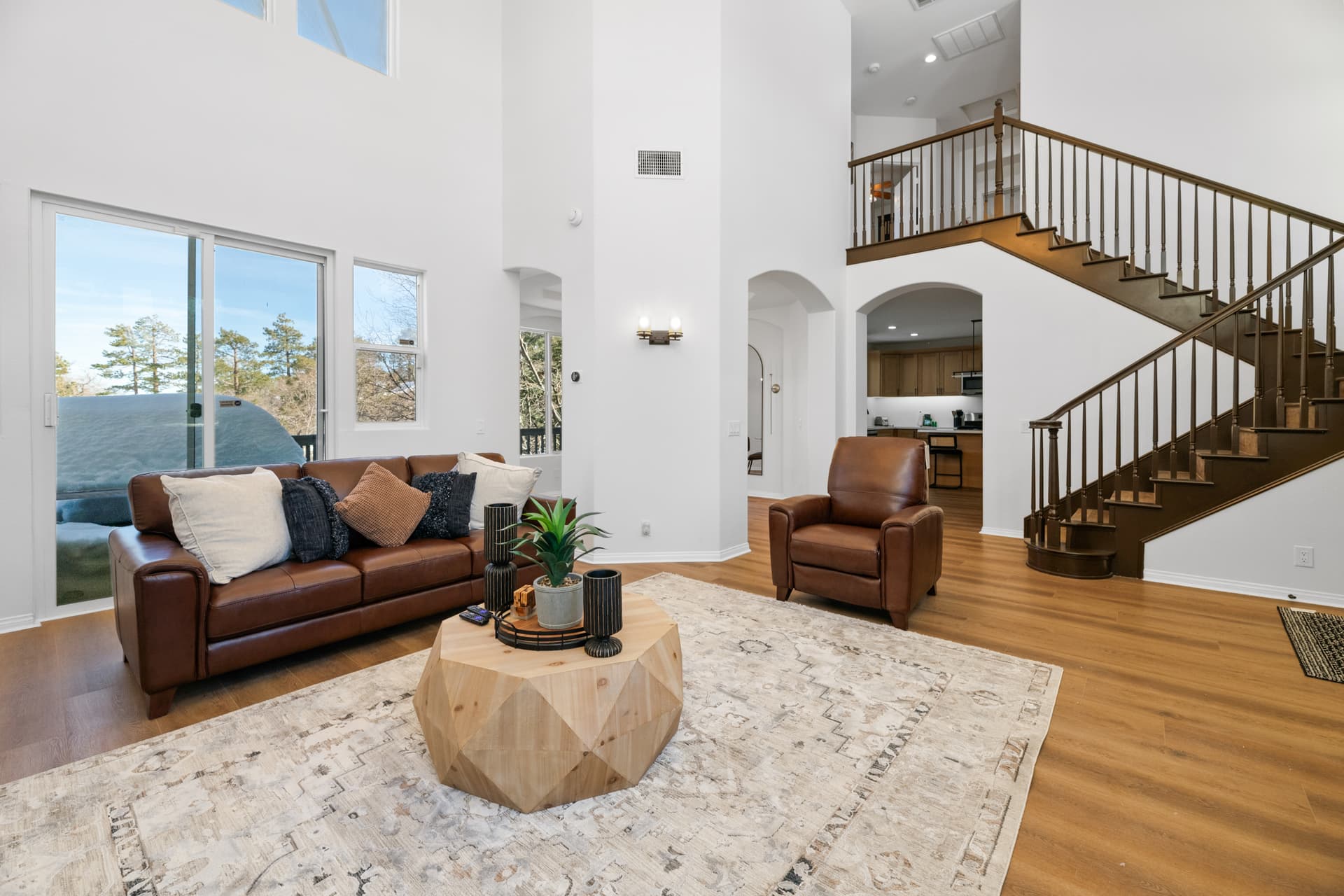 Bear House - Image 4