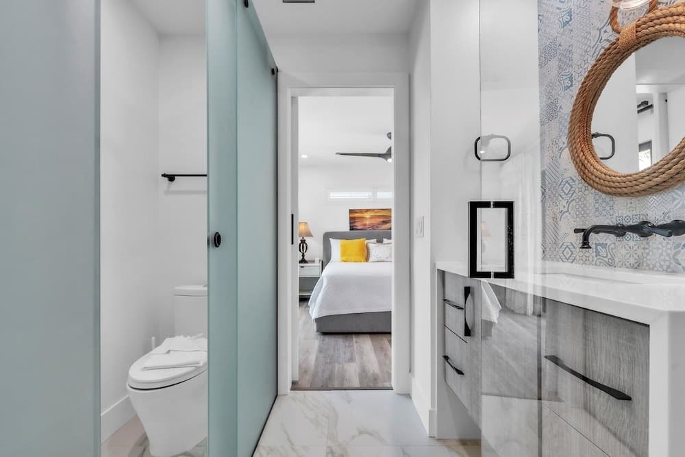 Bea's Knees - Image 15