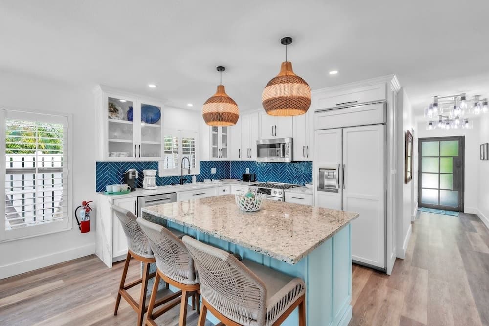 Bea's Knees - Image 5