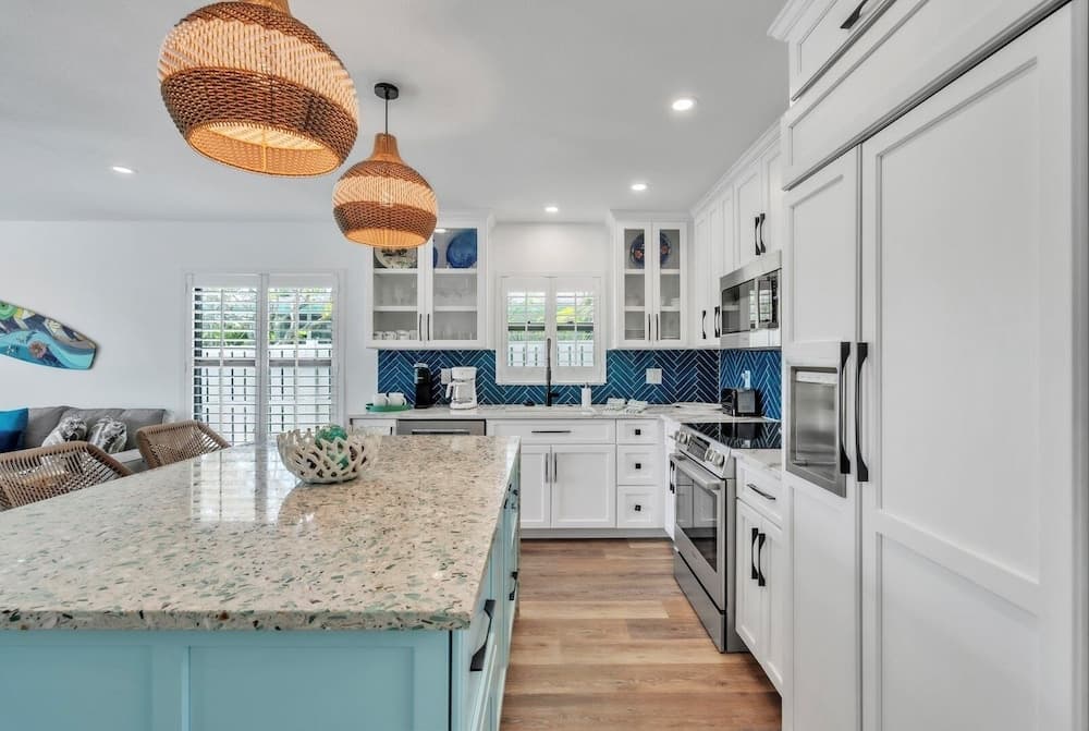 Bea's Knees - Image 9