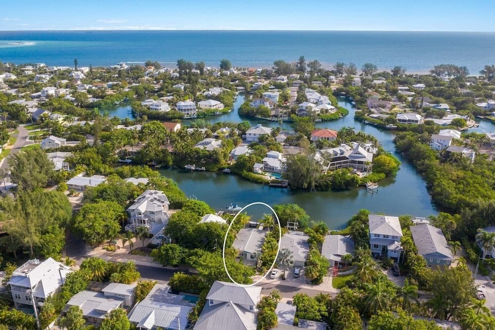 Bea's Knees - Image 3