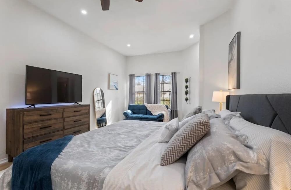 Bonnie at Cedar Park - Image 7