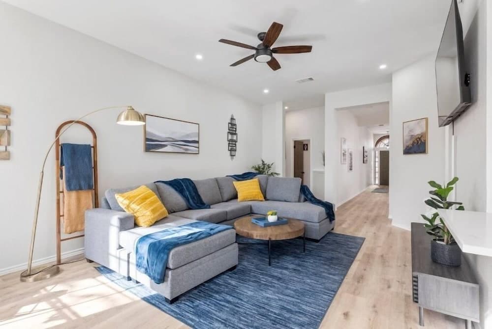 Bonnie at Cedar Park - Image 3