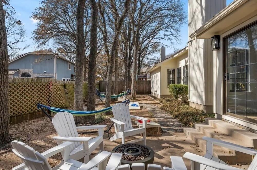 Bonnie at Cedar Park - Image 2