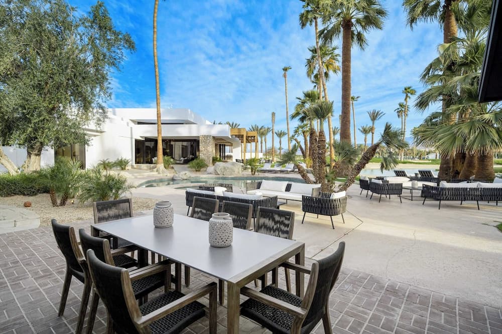 Bravo Beach Compound - Image 11