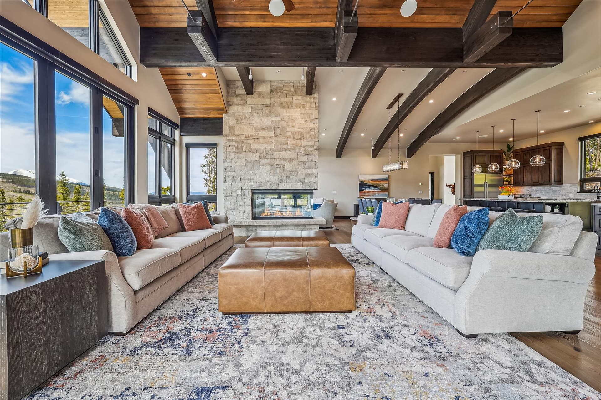 Crowne Summit - Image 4