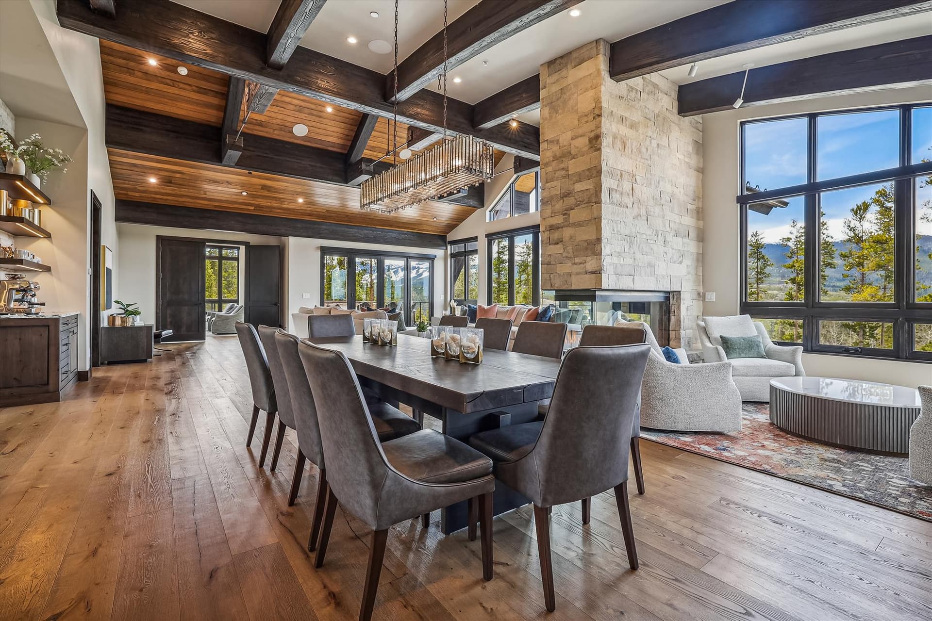 Crowne Summit - Image 7