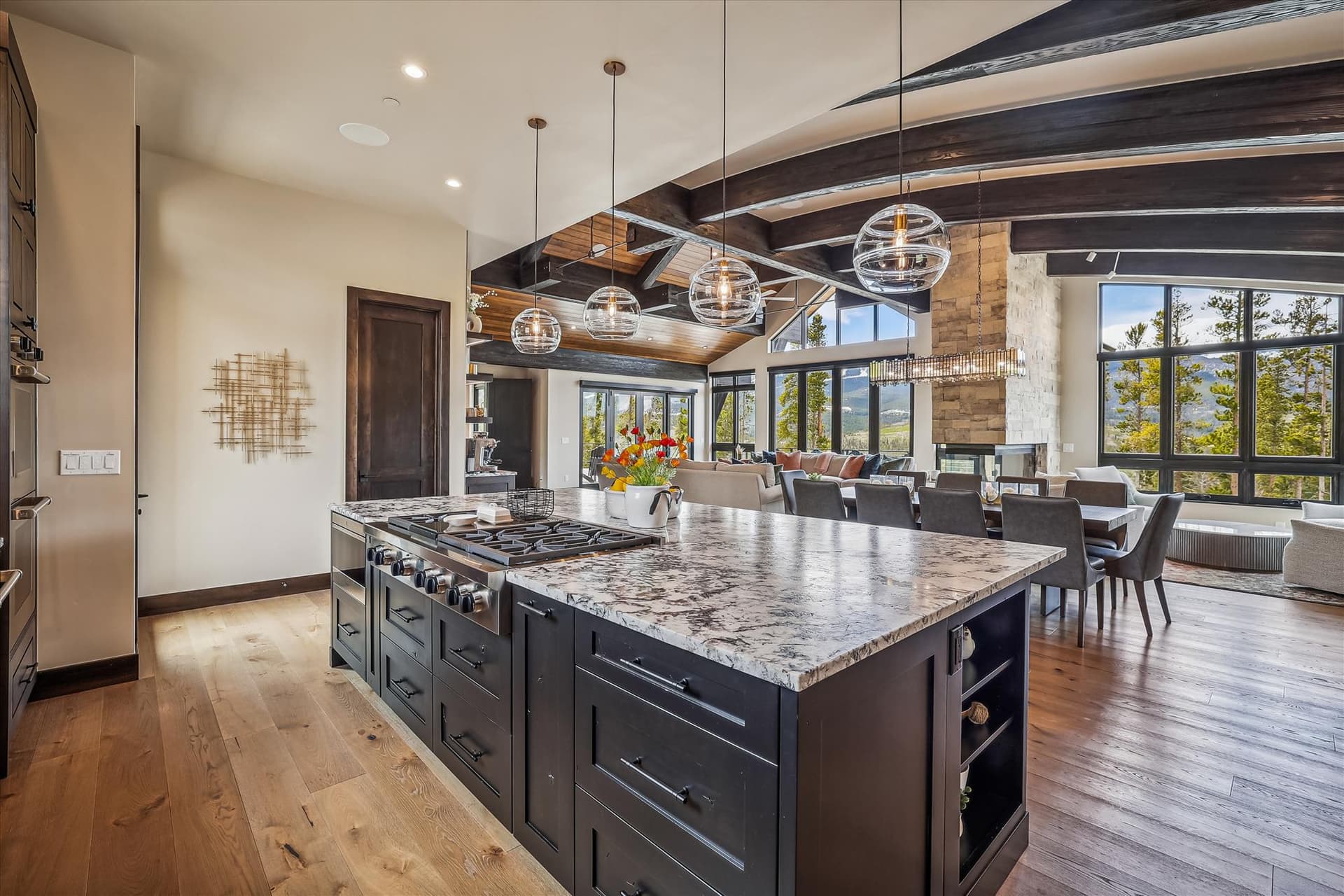 Crowne Summit - Image 10