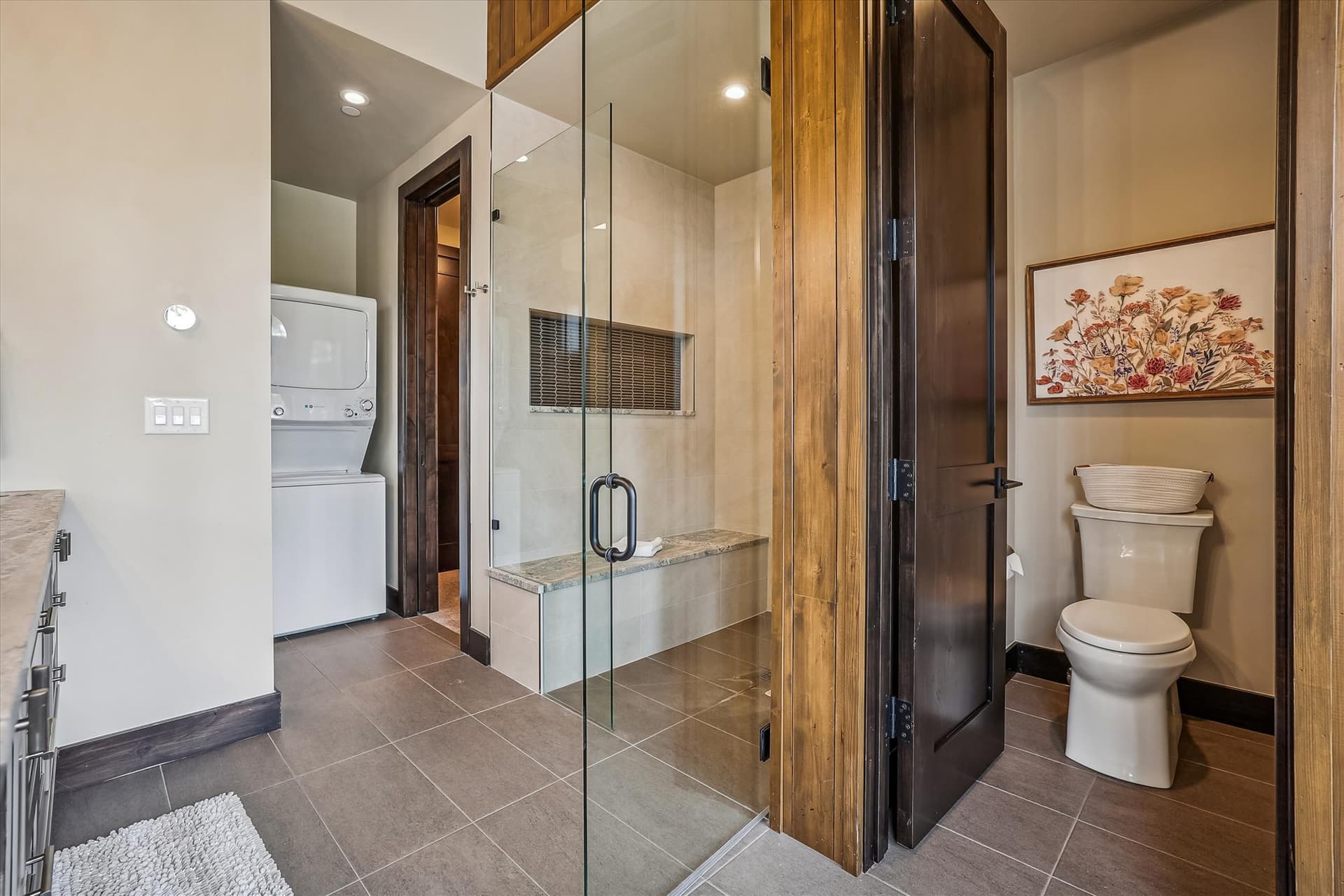 Crowne Summit - Image 21