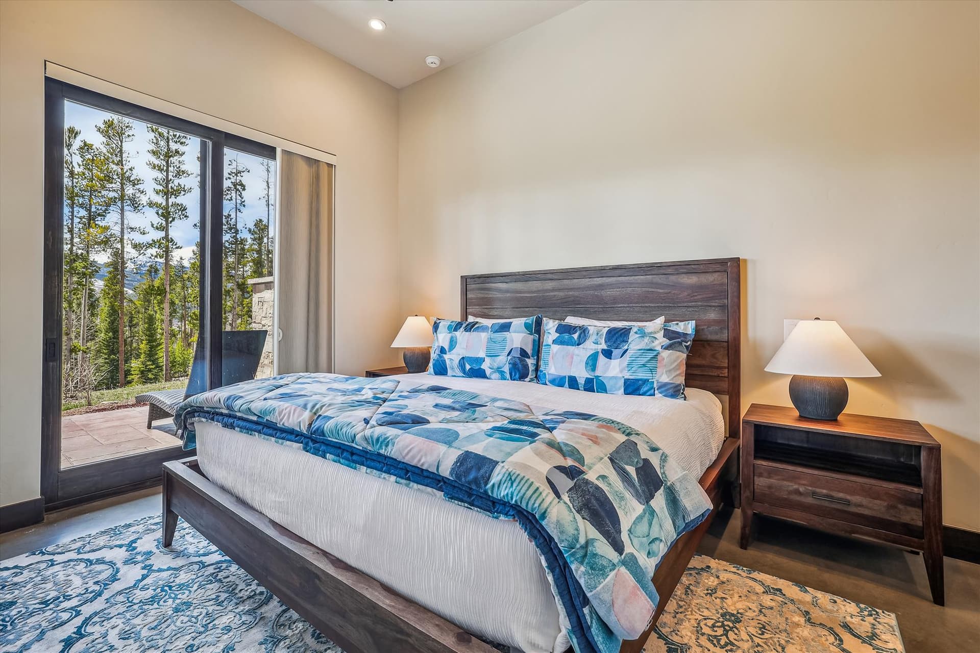 Crowne Summit - Image 28