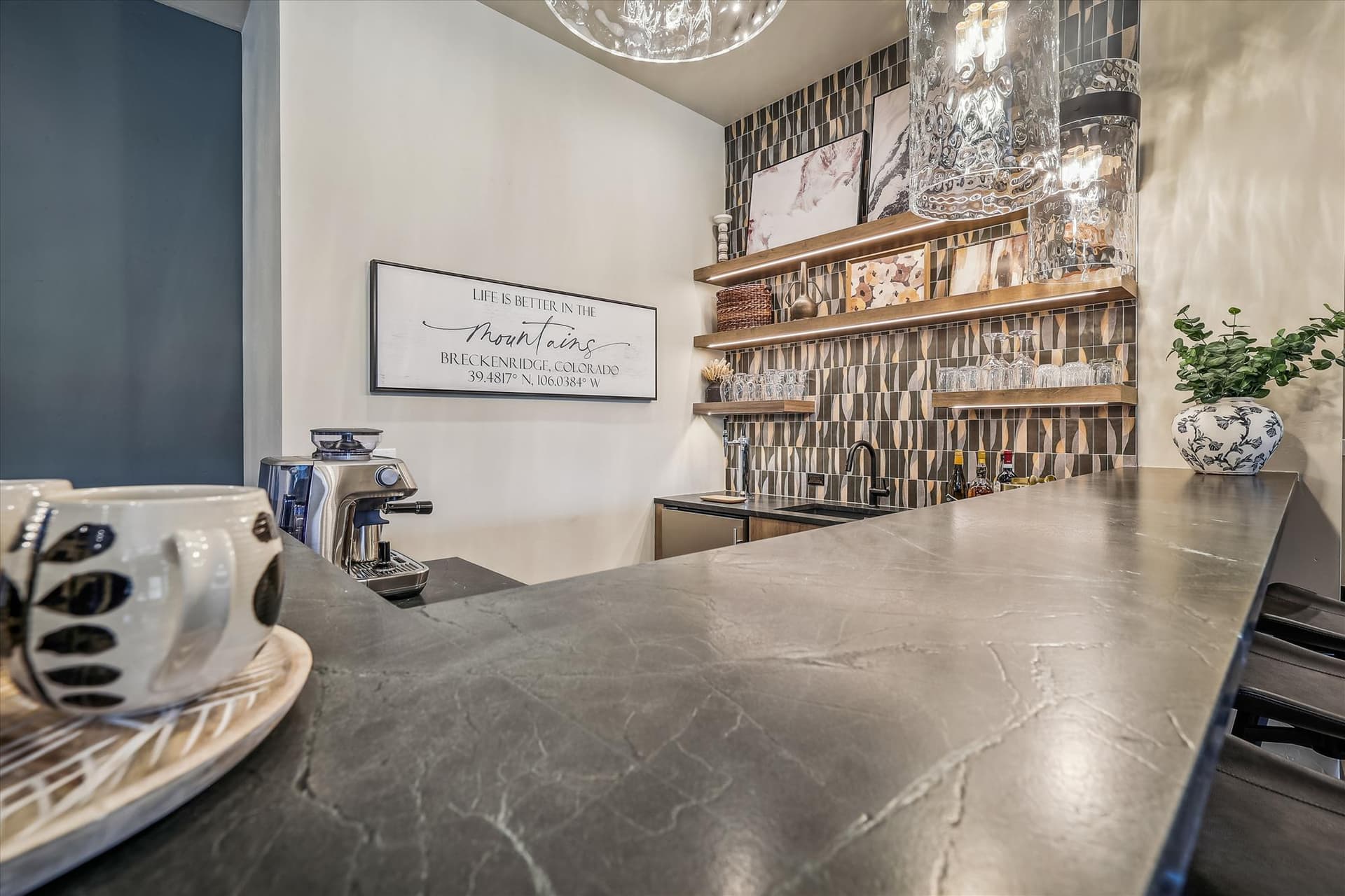 Crowne Summit - Image 49