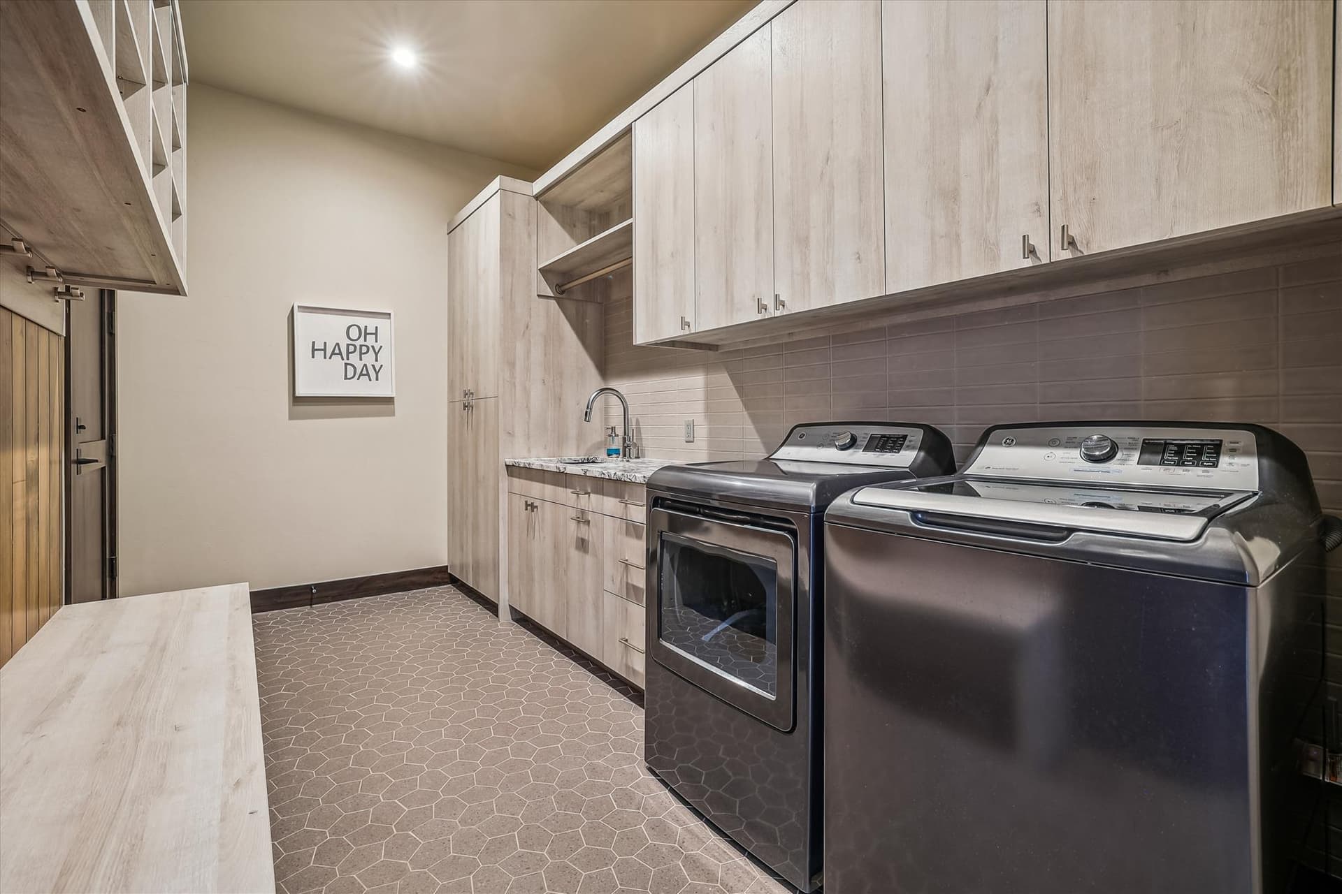 Crowne Summit - Image 50