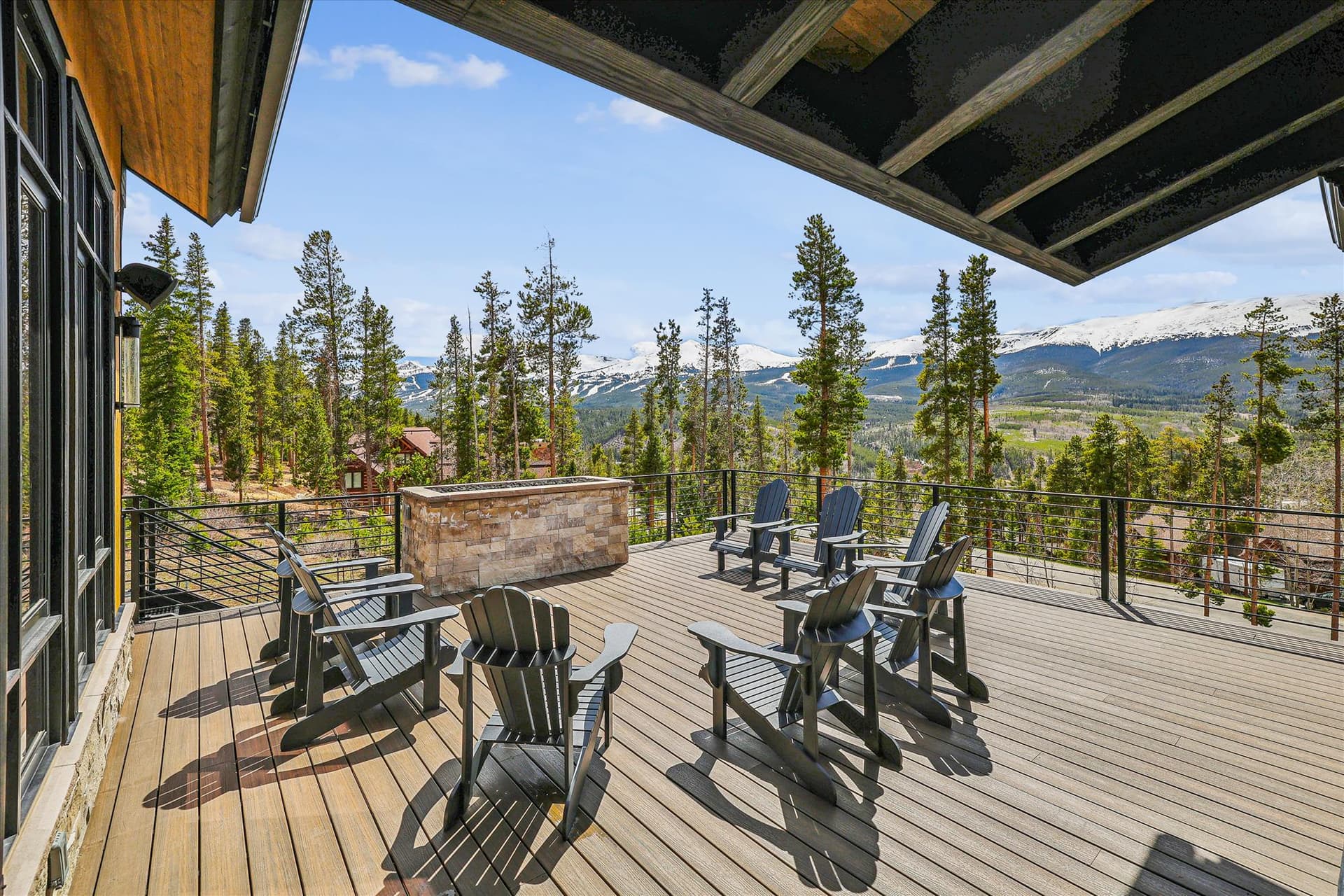 Crowne Summit - Image 3