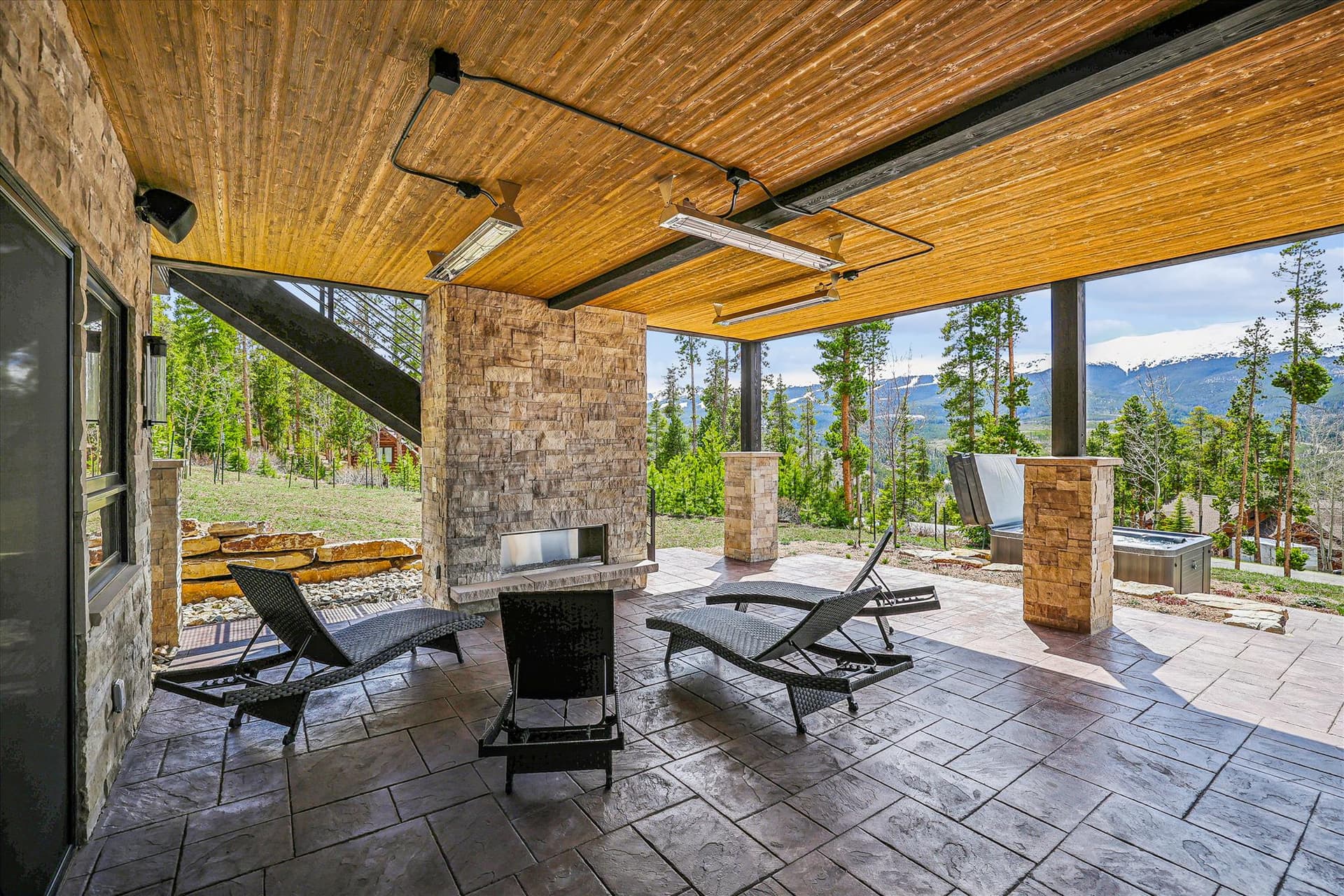 Crowne Summit - Image 65