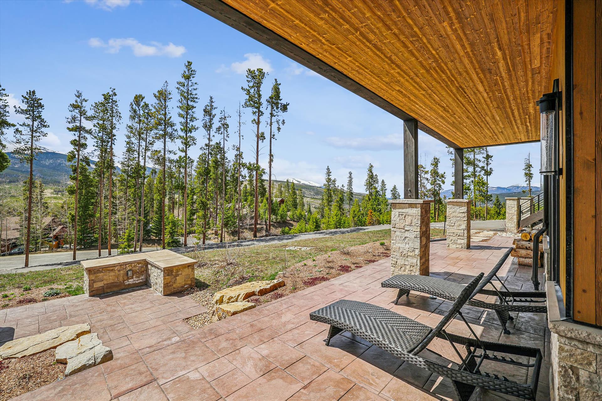 Crowne Summit - Image 67