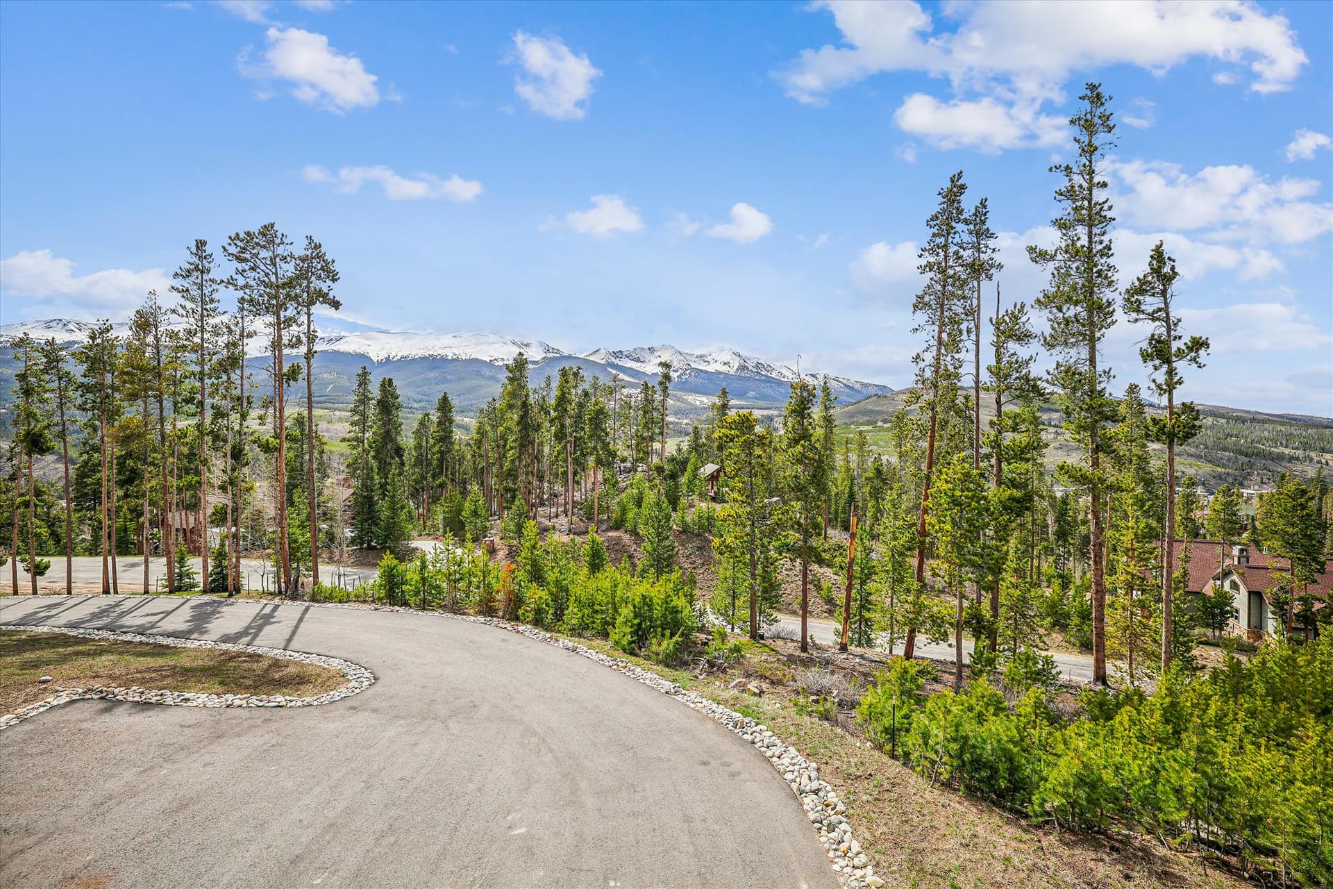 Crowne Summit - Image 85