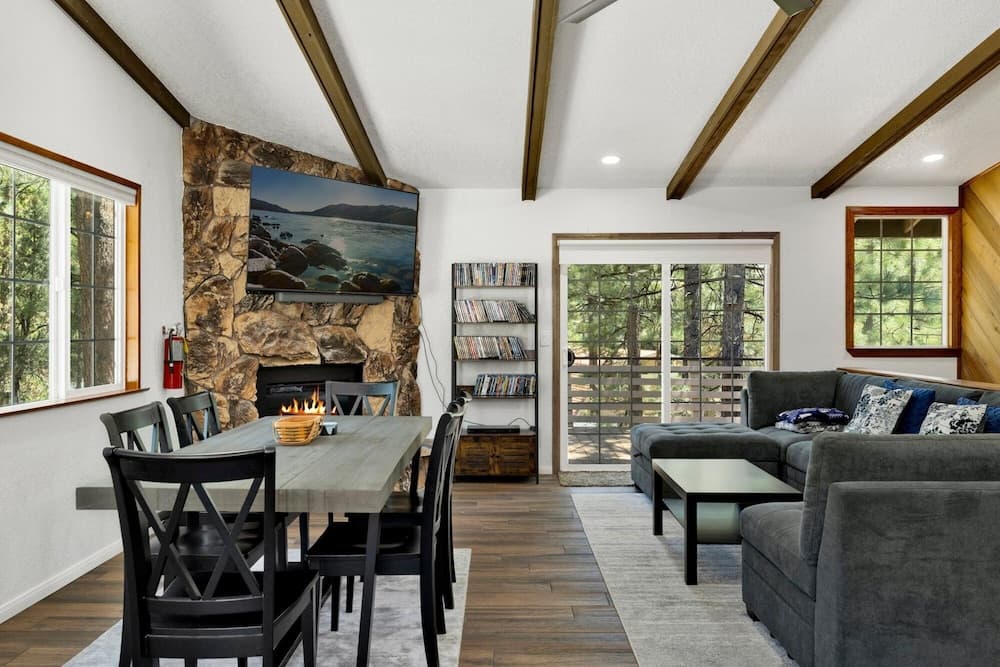 Fox Den #2568 - Image 7