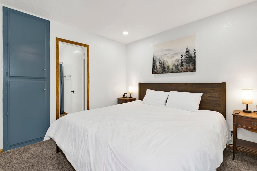 Fox Den #2568 - Image 4