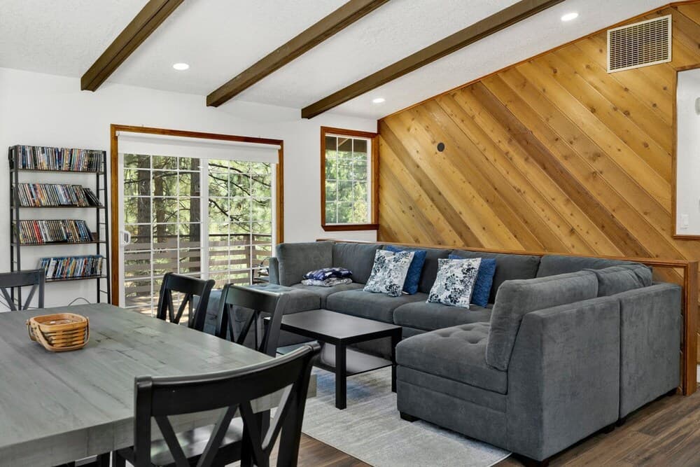 Fox Den #2568 - Image 2