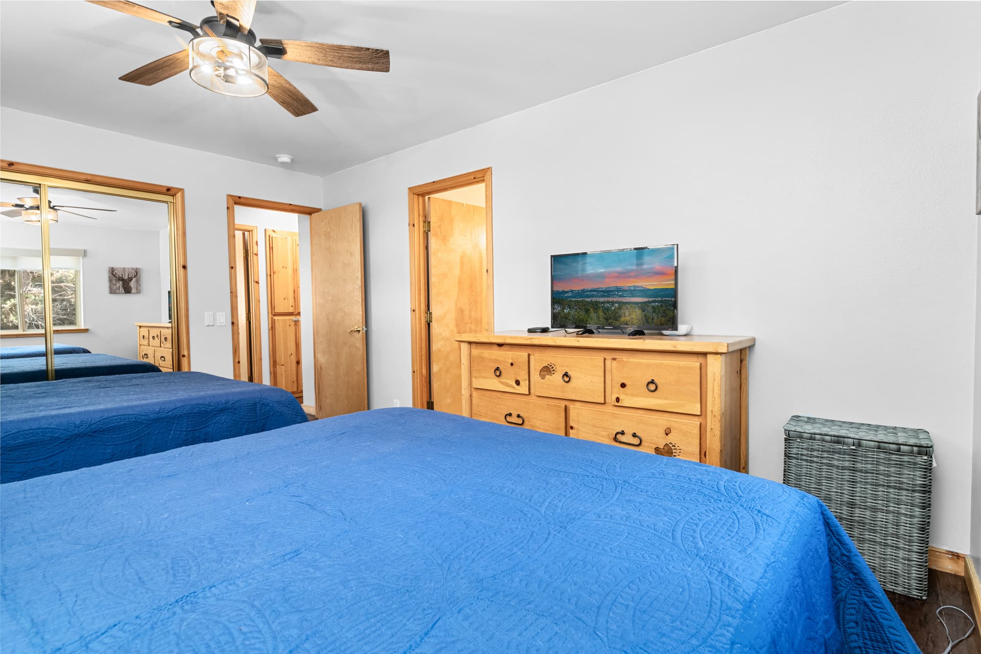 Grizzlies Den - Image 11