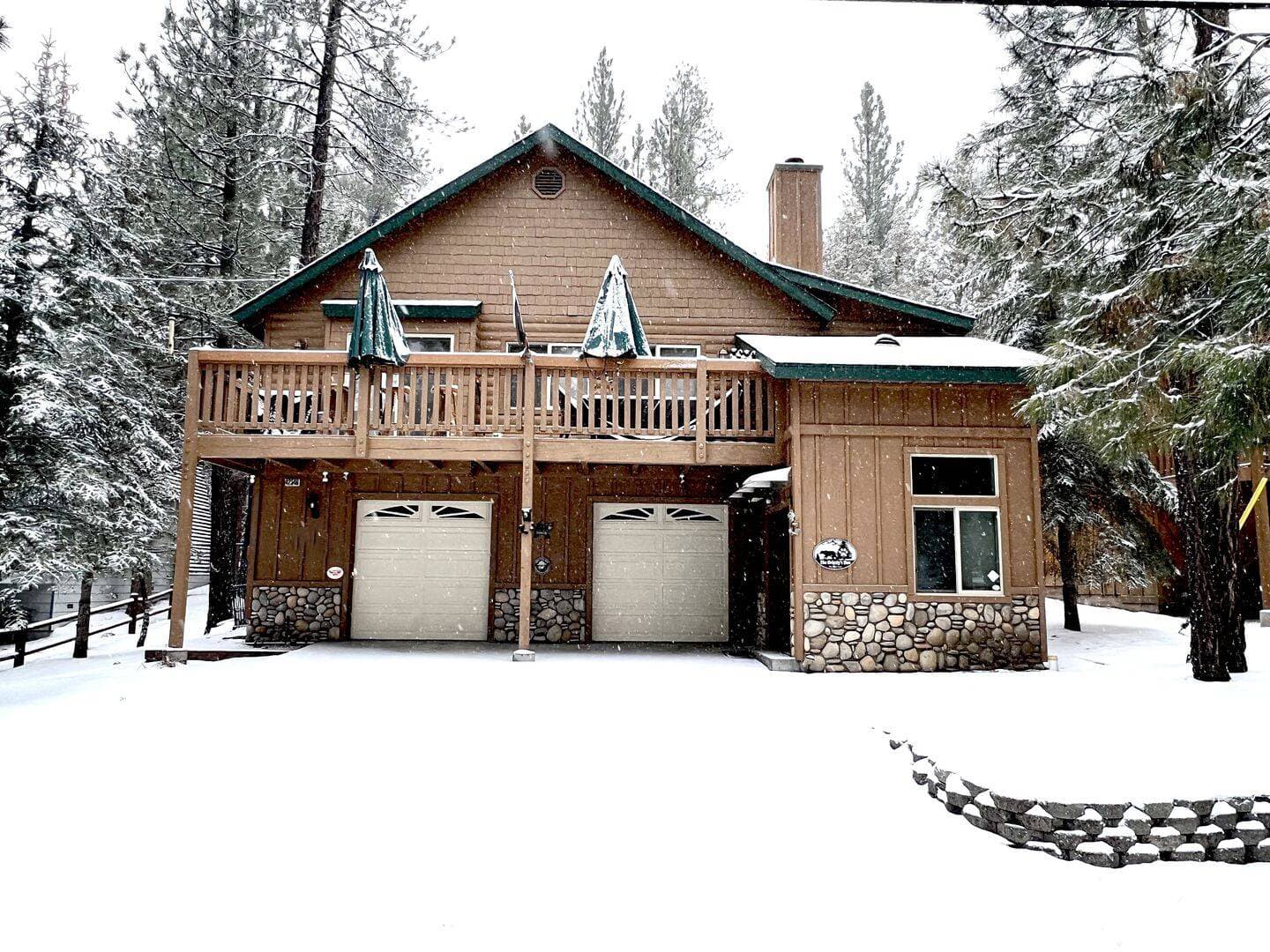 Grizzlies Den - Image 2