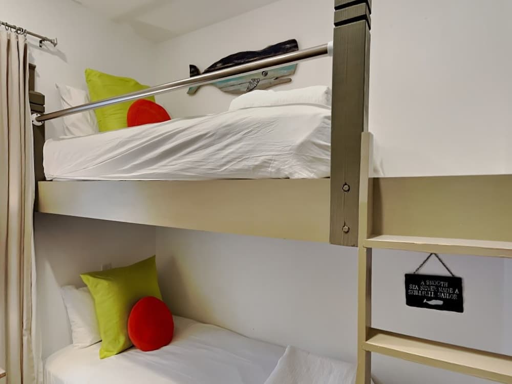 Holland House II - Image 16