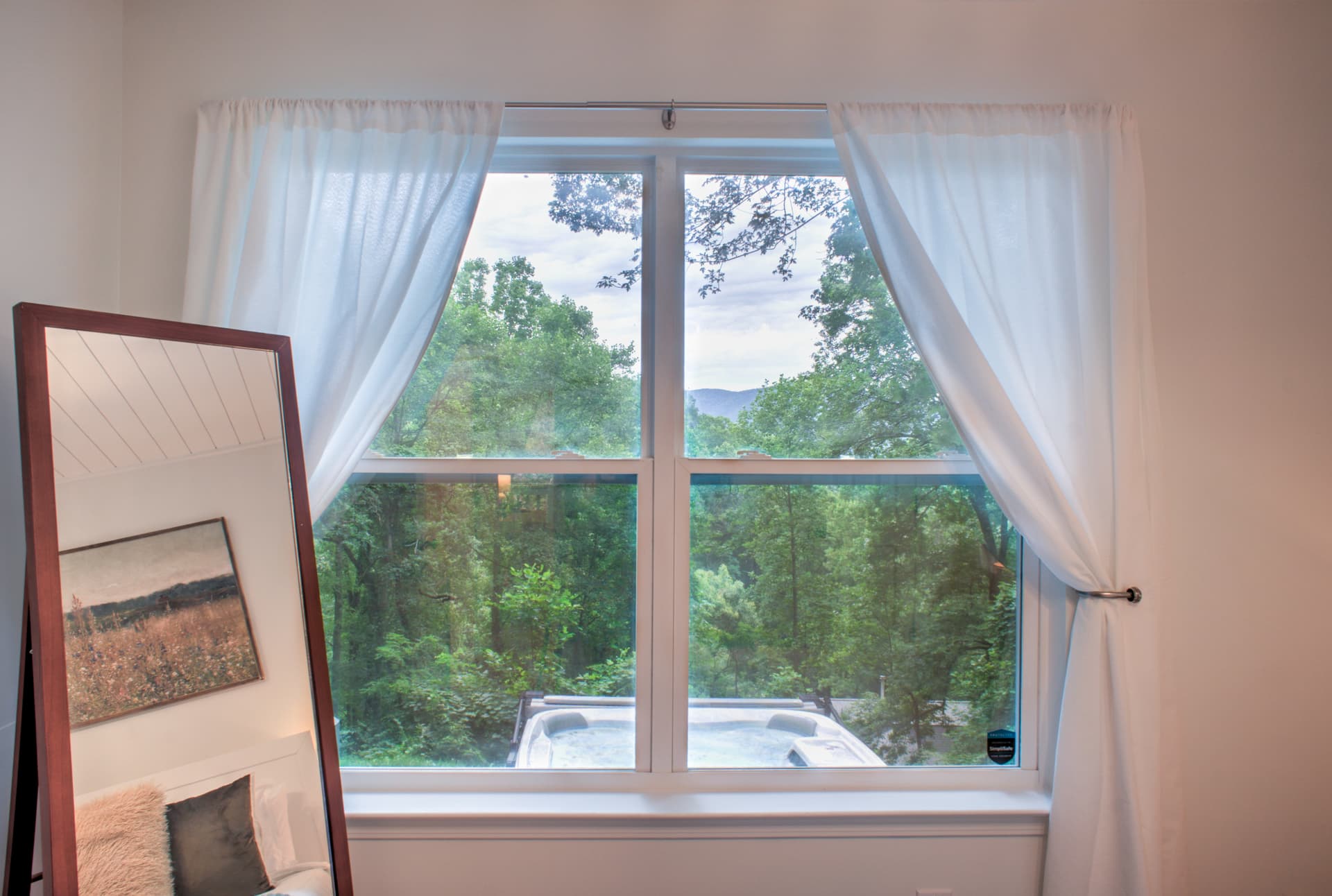 The Honeybee Hideaway - Image 27