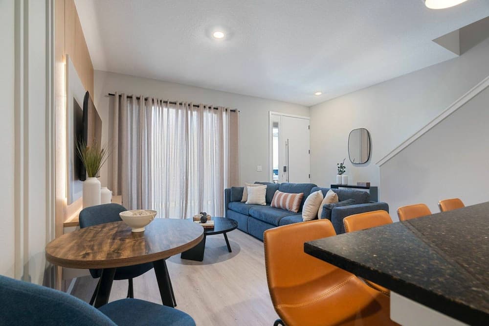 Palm Breeze Hub - Image 3