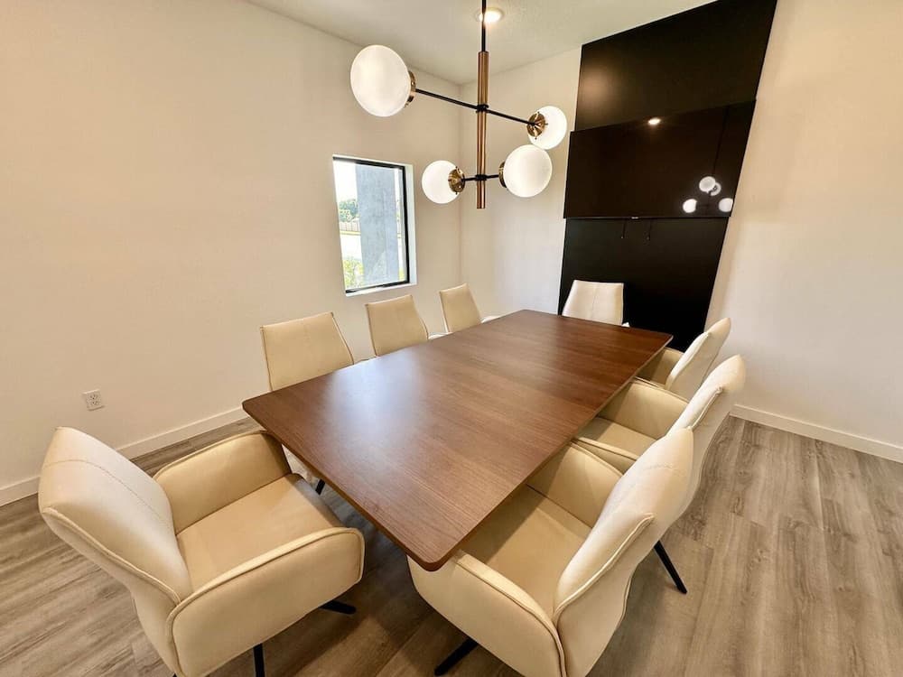 Palm Breeze Hub - Image 17